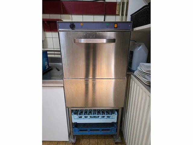 Goos - 500b - glazenvaatwasmachine op mobiel rvs onderstel - afbeelding 2 van  5