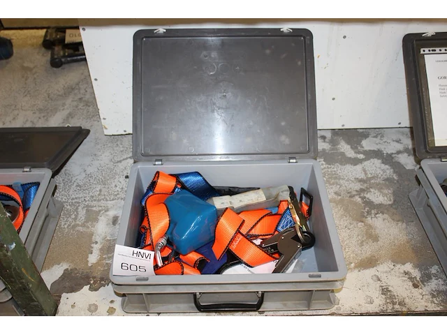 Gordelset ekman safety in kunststof koffer. - afbeelding 1 van  1