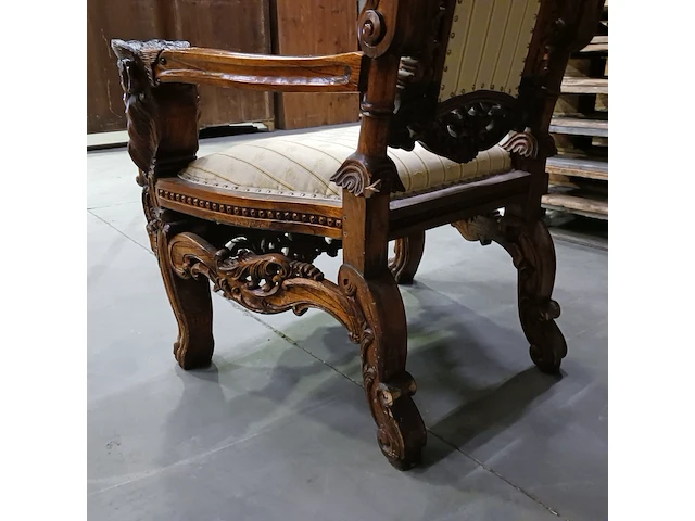 Gotische barok-stijl king & queen lion chair - afbeelding 8 van  16