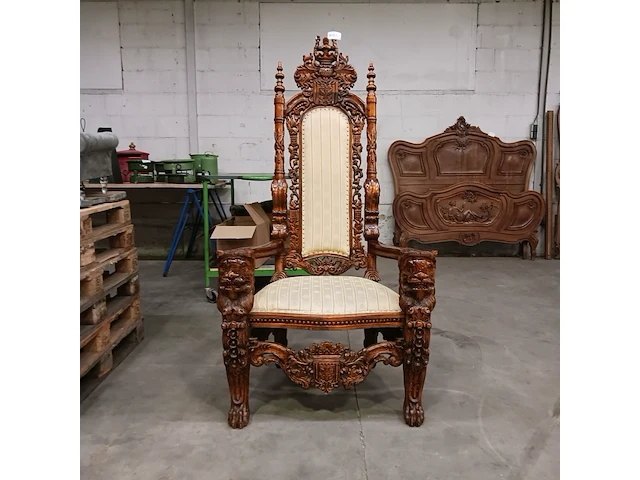 Gotische barok-stijl king & queen lion chair - afbeelding 9 van  16