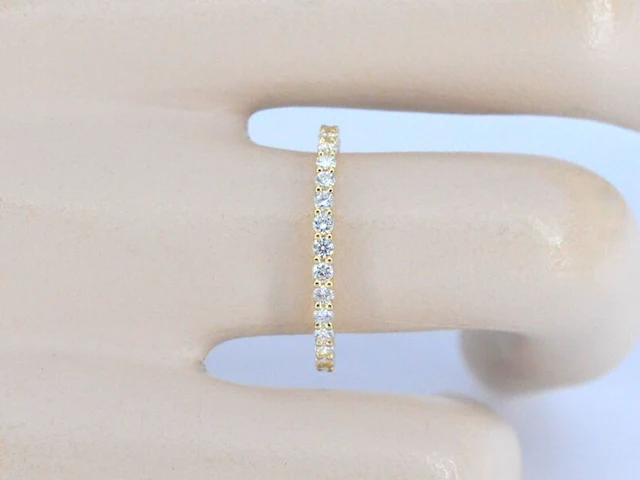 Gouden alliance ring met briljant geslepen diamant - afbeelding 2 van  10