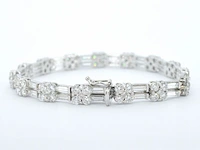 Gouden armband met briljant en baguette geslepen diamanten - afbeelding 4 van  10