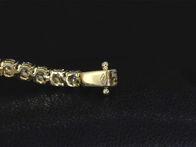Gouden armband met briljant geslepen diamanten 5.50 carat - afbeelding 2 van  10
