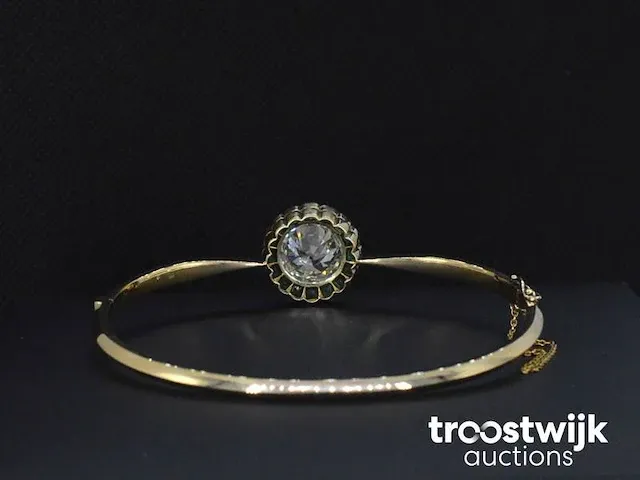 Gouden armband met diamanten en smaragden - afbeelding 2 van  4