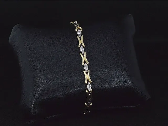 Gouden armband met diamanten - afbeelding 1 van  5
