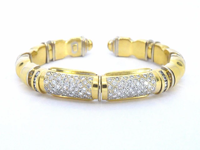 Gouden brede bangle armband met hoge kwaliteit aan diamanten - afbeelding 1 van  7