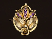 Gouden broche met amethist - afbeelding 1 van  6