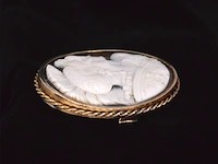Gouden broche met camee - afbeelding 3 van  5