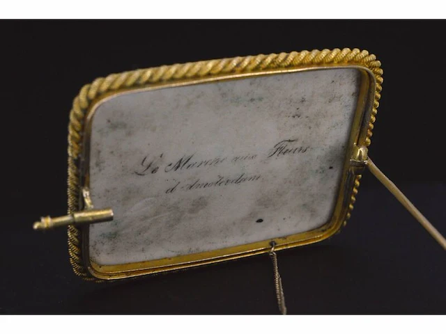 Gouden broche met een antiek schilderij - afbeelding 5 van  7