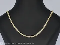 Gouden collier met 107 briljant geslepen diamanten