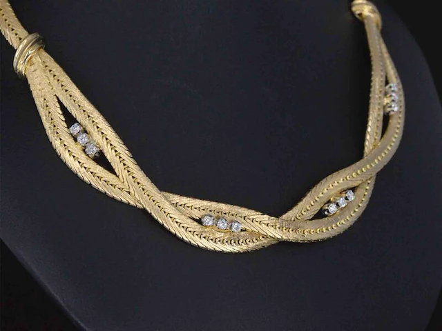 Gouden collier met diamanten - afbeelding 4 van  8
