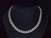 Gouden collier volledig met witte diamanten en saffieren 17.00 carat