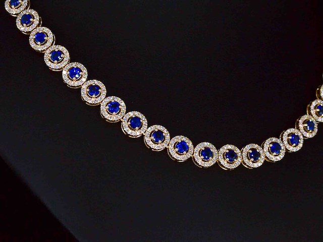 Gouden collier volledig met witte diamanten en saffieren 17.00 carat - afbeelding 3 van  8