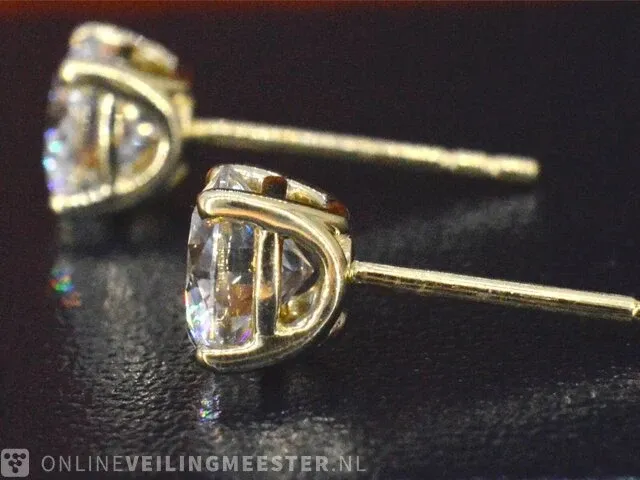 Gouden diamanten oorbellen van 2.00 carat - afbeelding 5 van  9