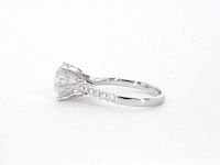 Gouden diamanten solitair ring met een grote diamant van 3.00 carat en kleine diamanten - afbeelding 8 van  12