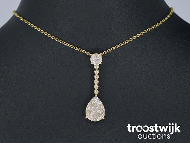 Gouden druppelvormige hanger met briljant en princess geslepen diamanten - afbeelding 2 van  6
