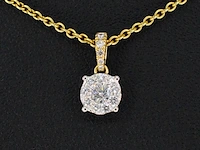 Gouden entourage hanger met briljant geslepen diamanten, excl. ketting - afbeelding 1 van  9