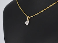 Gouden entourage hanger met briljant geslepen diamanten, excl. ketting - afbeelding 3 van  9