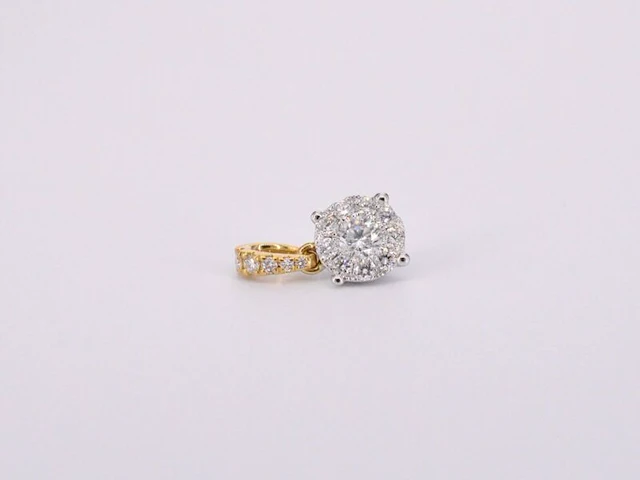 Gouden entourage hanger met briljant geslepen diamanten, excl. ketting - afbeelding 7 van  9