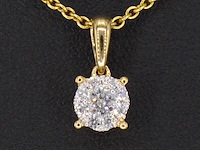 Gouden entourage hanger met briljant geslepen diamanten, excl. ketting