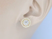 Gouden entourage oorbellen gezet met 60 briljant geslepen diamanten - afbeelding 2 van  11