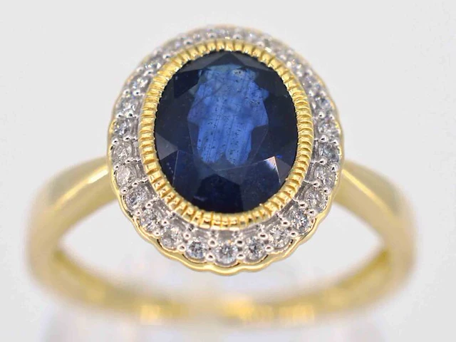 Gouden entourage ring met diamanten en saffier - afbeelding 1 van  9