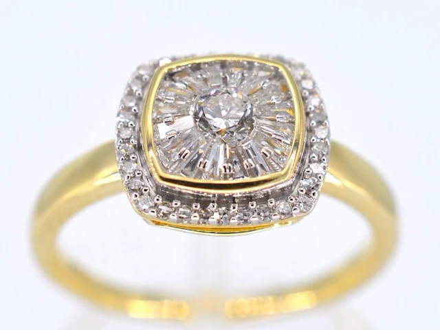 Gouden entourage ring met diamanten - afbeelding 1 van  6