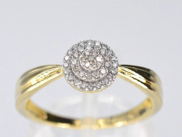 Gouden entourage ring met diamanten - afbeelding 1 van  7