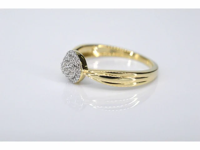 Gouden entourage ring met diamanten - afbeelding 4 van  7