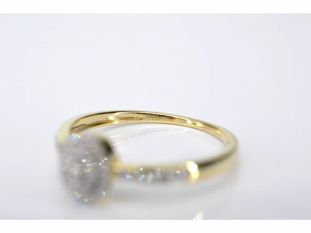 Gouden entourage ring met diamanten - afbeelding 5 van  7