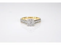 Gouden entourage ring met diamanten - afbeelding 3 van  7