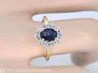 Gouden entourage ring met saffier en briljanten - afbeelding 2 van  9