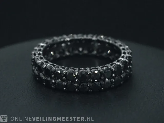 Gouden eternity ring met zwarte diamanten - afbeelding 4 van  6