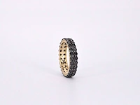Gouden eternity ring met zwarte diamanten - afbeelding 8 van  9