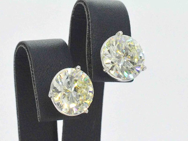 Gouden exclusieve oorbellen met grote briljanten van 10.00 carat - afbeelding 7 van  12