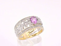 Gouden exclusieve ring vol met diamanten en een edelsteen - afbeelding 7 van  11