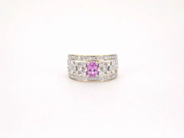 Gouden exclusieve ring vol met diamanten en een edelsteen - afbeelding 8 van  11