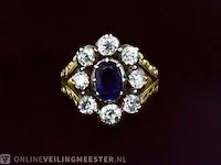 Gouden exclusieve victoriaanse ring met oud geslepen diamanten en prachtige saffier - afbeelding 2 van  7