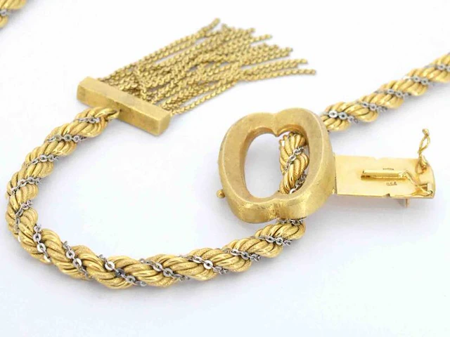 Gouden halsketting met een gouden sluiting - afbeelding 10 van  11