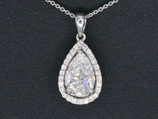 Gouden hanger in peer vorm met diamant 2.01 carat - afbeelding 1 van  10