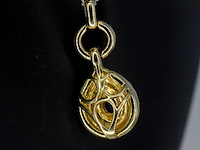 Gouden hanger met diamanten en een saffier in druppelvorm, excl. ketting - afbeelding 6 van  9