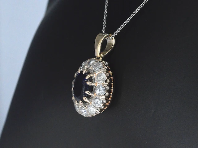 Gouden hanger met een blauwe edelsteen en natuurlijke witte diamanten , excl. ketting - afbeelding 4 van  9