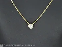 Gouden hanger met een briljant geslepen diamant in hartvorm - afbeelding 2 van  7