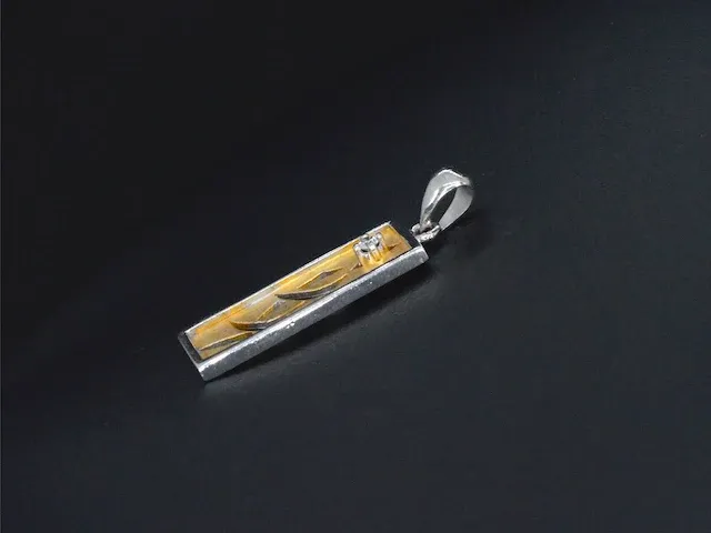 Gouden hanger met een briljant geslepen diamant - afbeelding 6 van  8