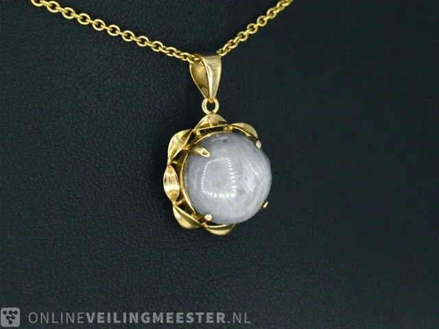 Gouden hanger met een edelsteen - afbeelding 6 van  9