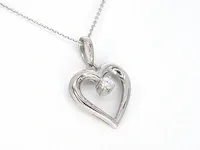 Gouden hart hanger met een diamant - afbeelding 1 van  9