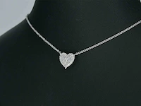 Gouden hartvormige hanger en collier vol met diamanten - afbeelding 5 van  11