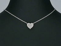 Gouden hartvormige hanger en collier vol met diamanten - afbeelding 11 van  11