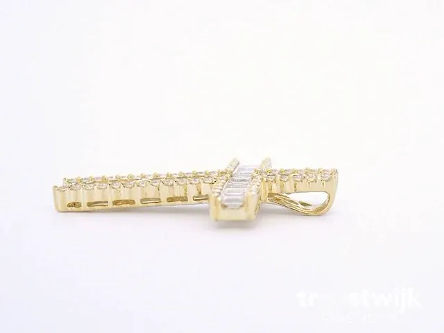 Gouden kruis hanger met schitterende diamanten gezet - afbeelding 5 van  7