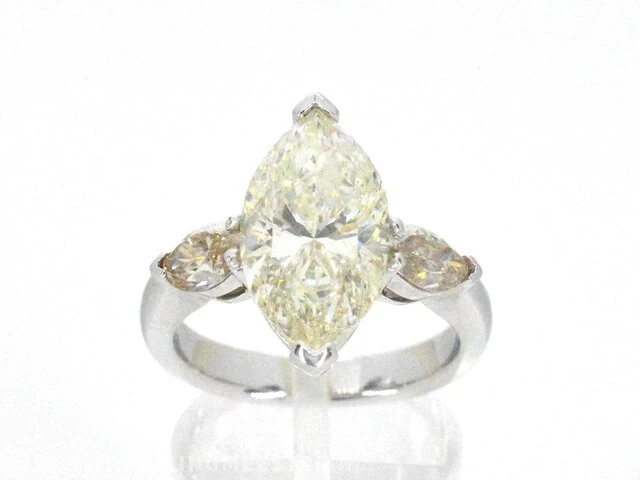 Gouden marquise ring met een centrale diamant van 5.45 carat - afbeelding 7 van  12